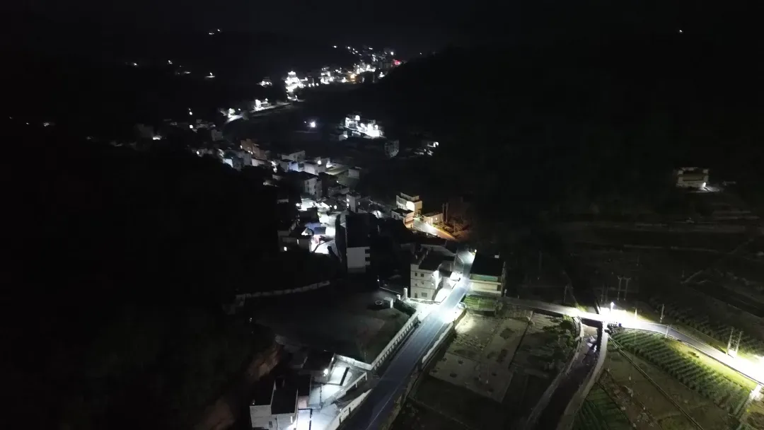 体育游戏app平台“这条路终于装出发灯了-开云·kaiyun「中国」体育官方网站 登录入口